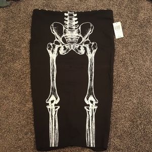 Hot Topic Pencil Skirt skulls